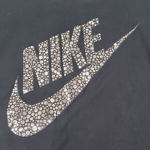 NIKE Black and Silver size Medium Swoosh Thicker Long Sleeved Tee Shirt